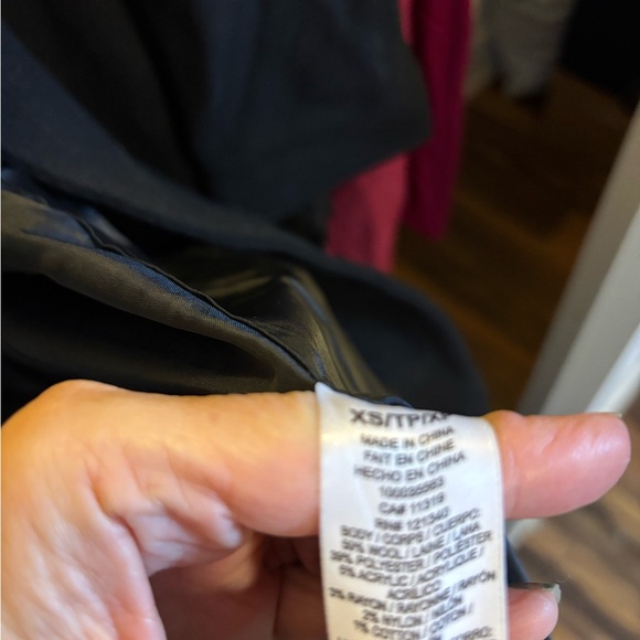 NWT dress coat. Size xs - Picture 5 of 5